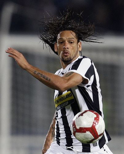 [图]卡扎伊什维利破门 山东泰山战胜天津津门虎