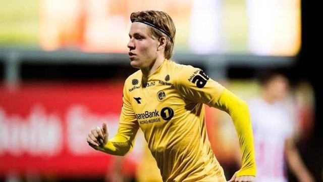 德州扑克选手心理博弈案例分析