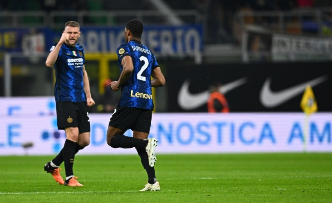 NBA支持凯尔特人的马祖拉：裁定帕斯卡尔·西亚卡姆关键掩护为非法