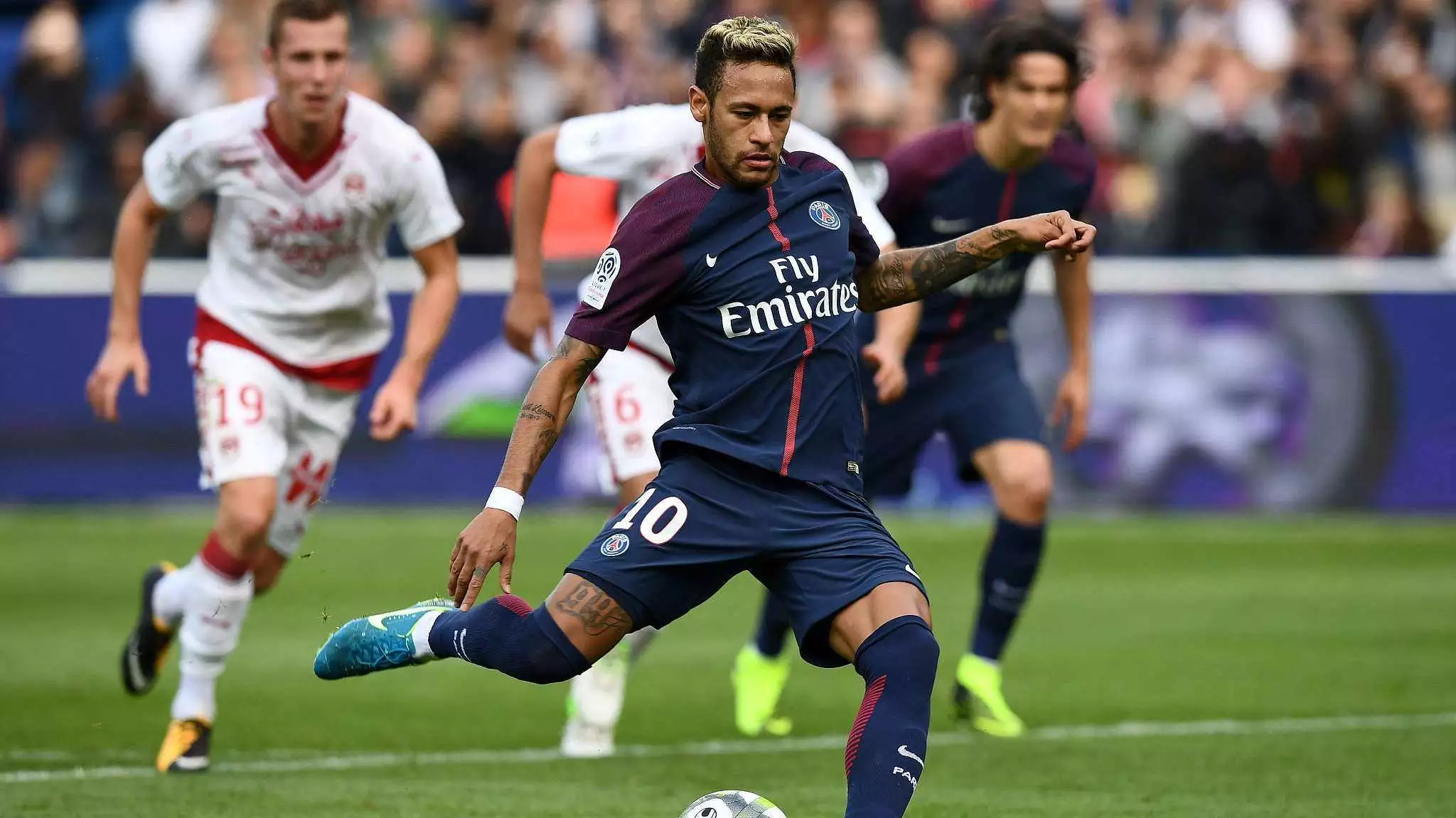 霸榜下载榜6天！全新爽游《无尽梦回》火爆公测中