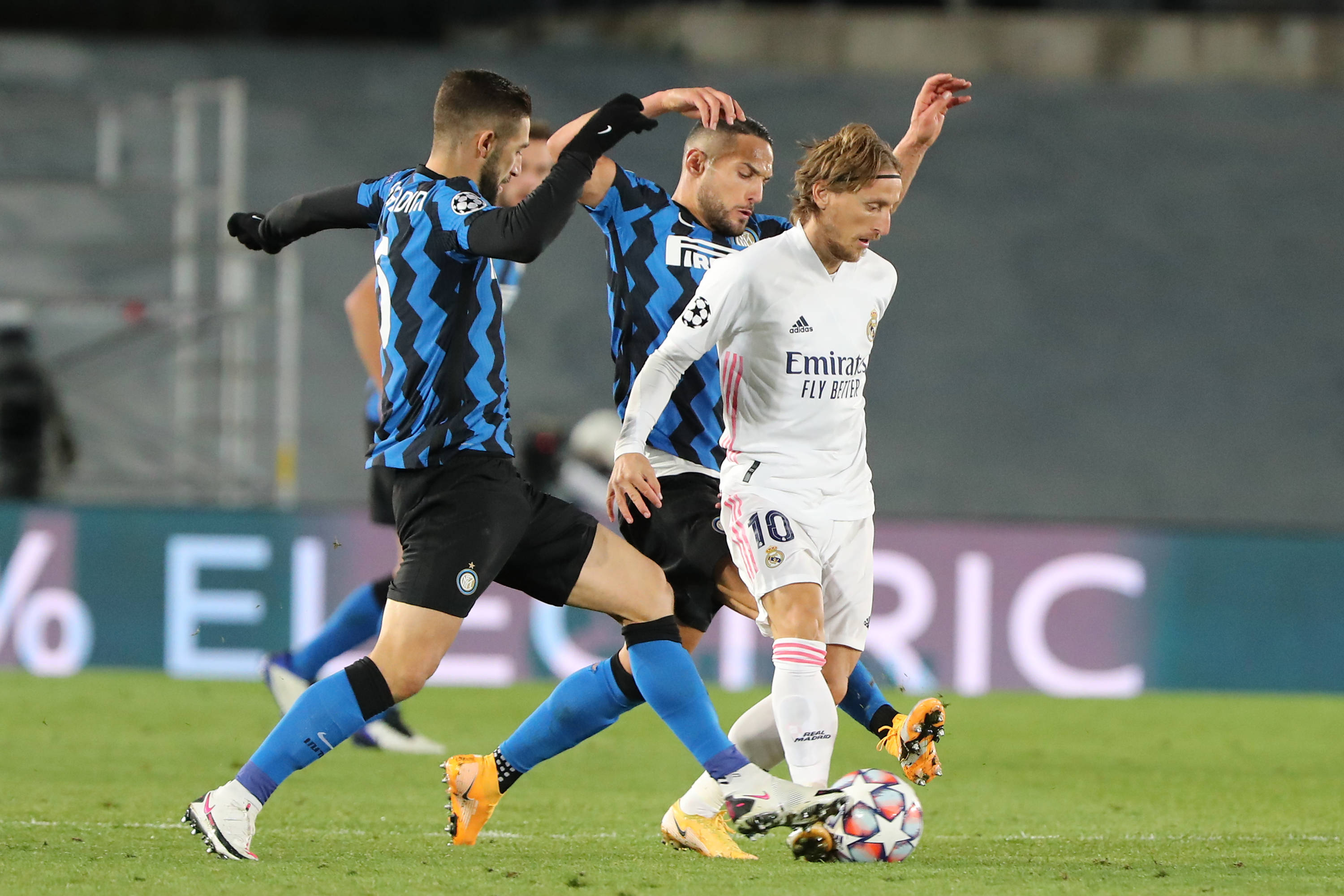 《星之破晓》联动《流星蝴蝶剑》：欲盖弥彰的路径依赖