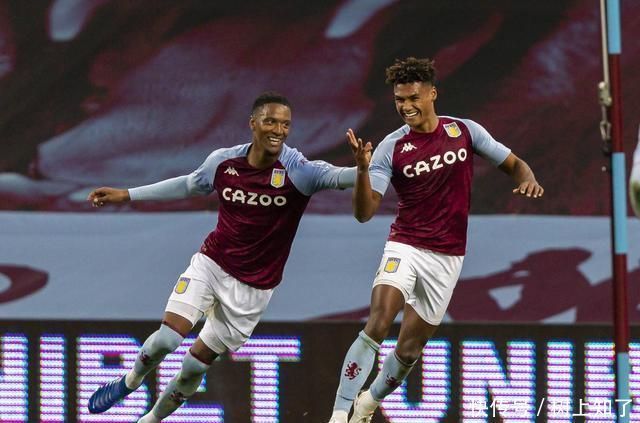 金铲铲之战前排索拉卡的玩法是什么